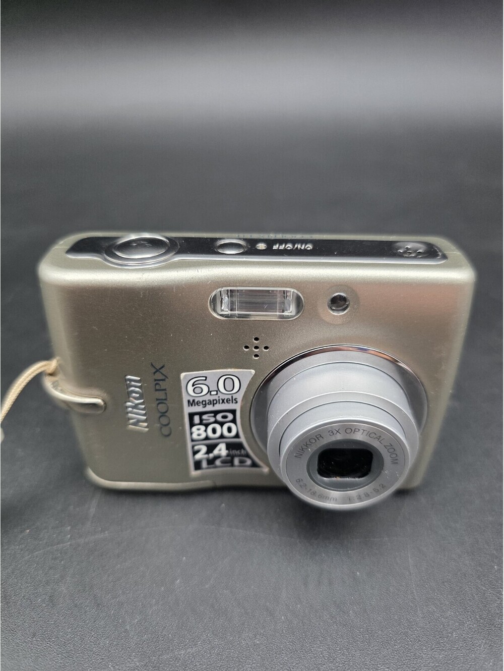 Nikon COOLPIX L11 6.0MP Silver Digicam Tested Working